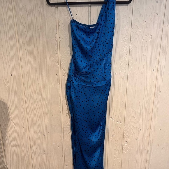 Heartloom Dresses & Skirts - Heartland Robin Dress in Cobalt Blue One Shoulder Slit elastic back XS new